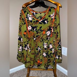 Women’s JODIFL Boutique Blouse. Size Medium.